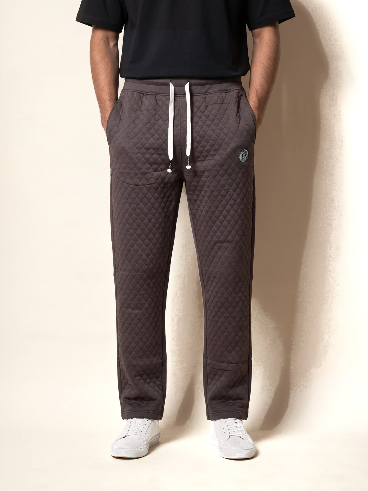 Jacquard Trousers - Brown - model front